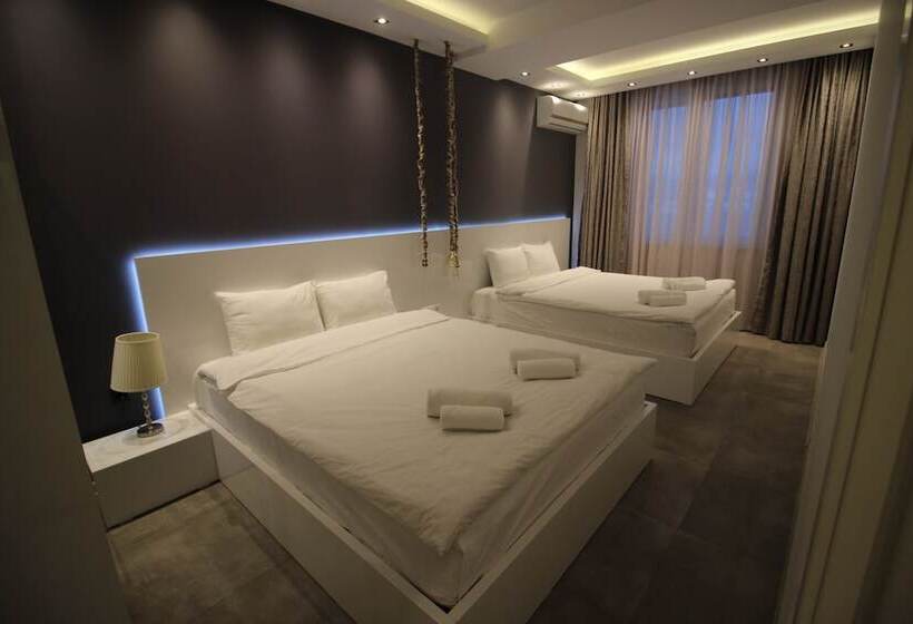سوییت سوپریور, Superior Apartments