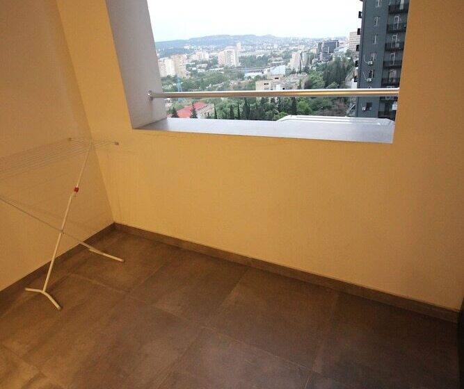 سوییت سوپریور, Superior Apartments