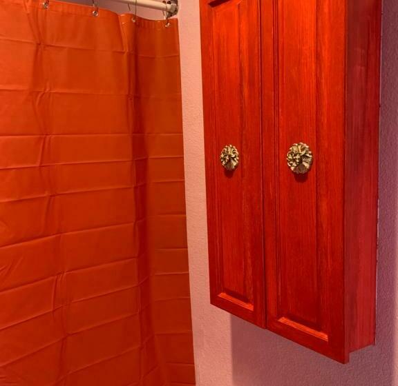 스탠다드 룸, Tombstone Bordello Bed & Breakfast