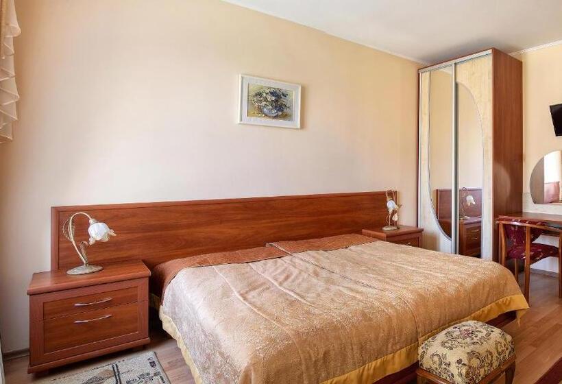 Полулюкс, Villa Marta