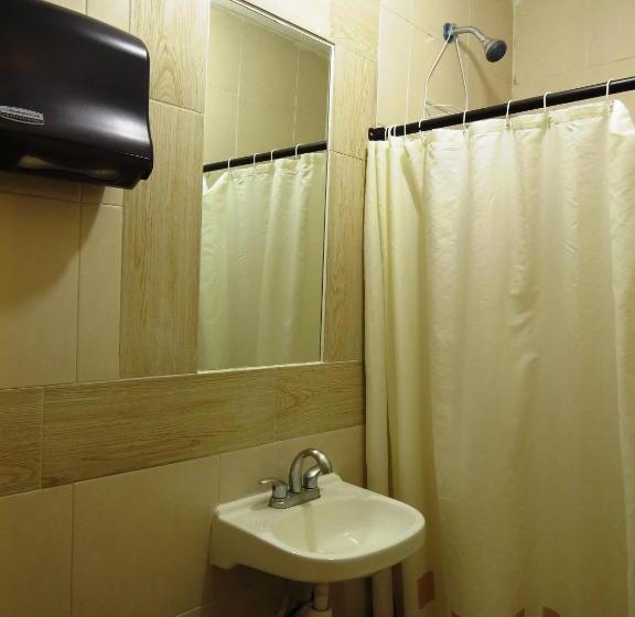 اتاق استاندارد, La Catrina Hostel