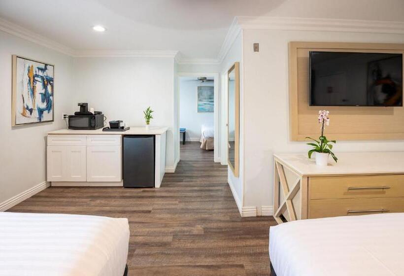 침실 2개 스위트, Ramada By Wyndham Redondo Beach