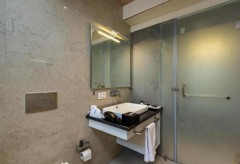 Номер Deluxe, Grand Boulevard