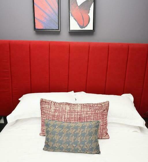 Номер Deluxe, Serurubele Boutique