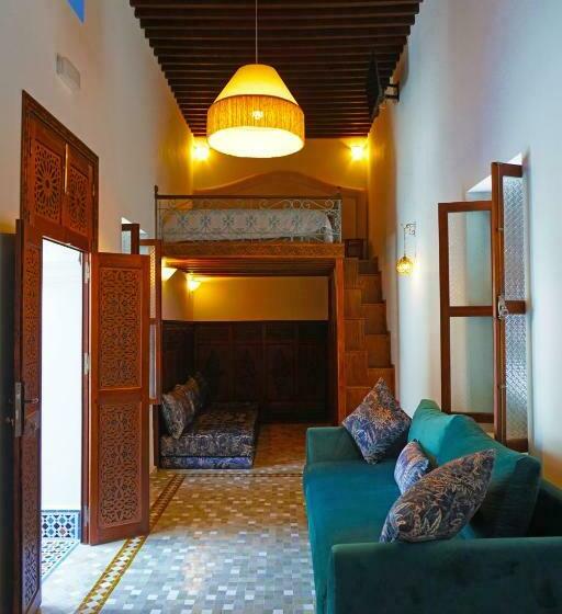 سوییت جونیور, Dar Fama