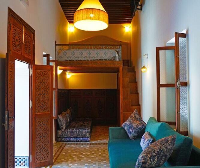 سوییت جونیور, Dar Fama