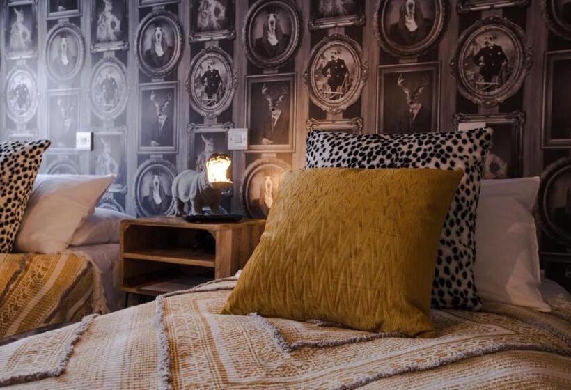 Номер Стандарт, The Wheatsheaf Pub, Kitchen & Rooms