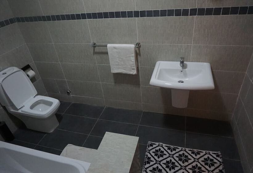 سوییت با چشم‌انداز باغ, Accra Royal Castle Apartments & Suites