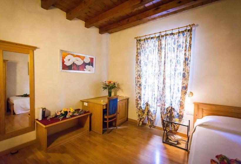 اتاق استاندارد یک نفره, Alla Corte Dei Bicchi
