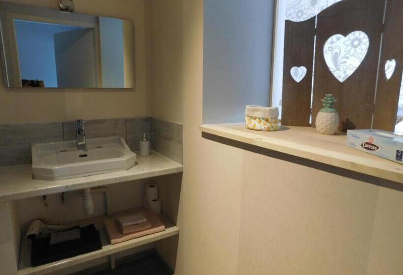 Standard room with outdoor bath, Monts Et Reves