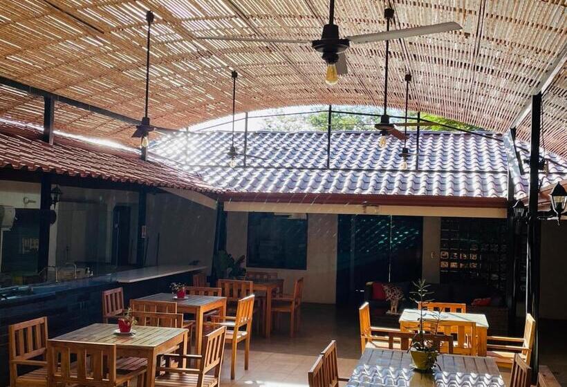 Семейный Номер, Ocotal Bed & Breakfast
