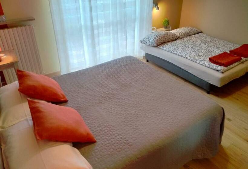 Люкс 2 Спальни, B&b Tra I Laghi