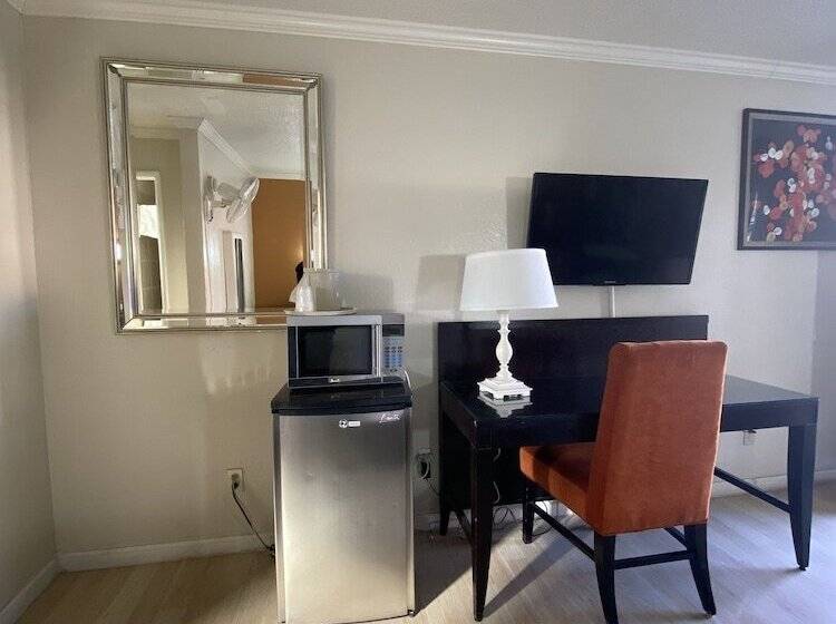 Standart Oda, Budget Inn At The Heavenly Gondola
