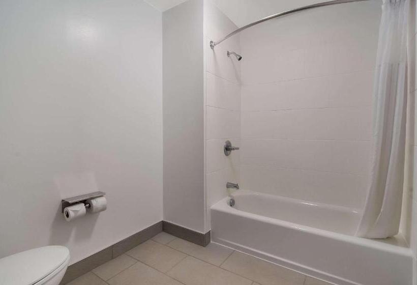 Номер Стандарт 2 Двуспальные Кровати, Quality Inn Goldsboro
