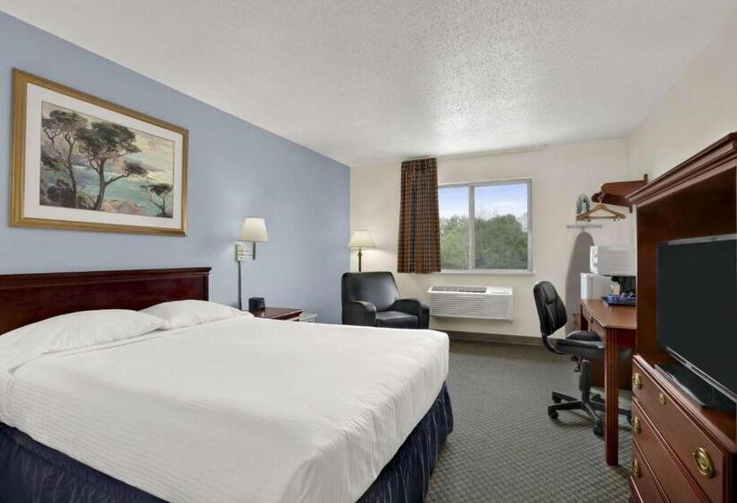 디럭스 스위트 킹 침대, Super 8 By Wyndham Washington