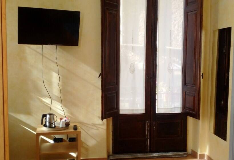 带城市景观的标准间, B&b L’angolo Sulla Piazza