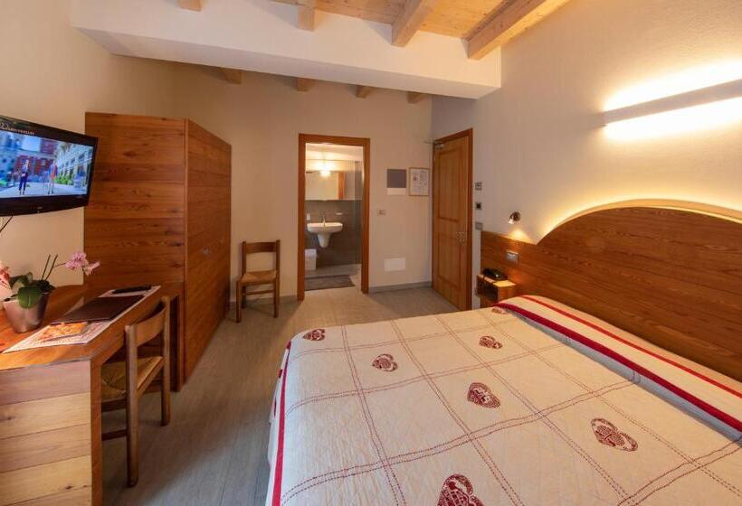 Номер Стандарт, Albergo Edelweiss   Larespa
