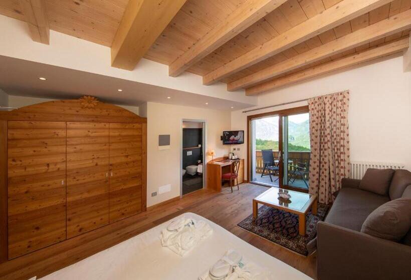 Номер Superior Кровать Кинг, Albergo Edelweiss   Larespa