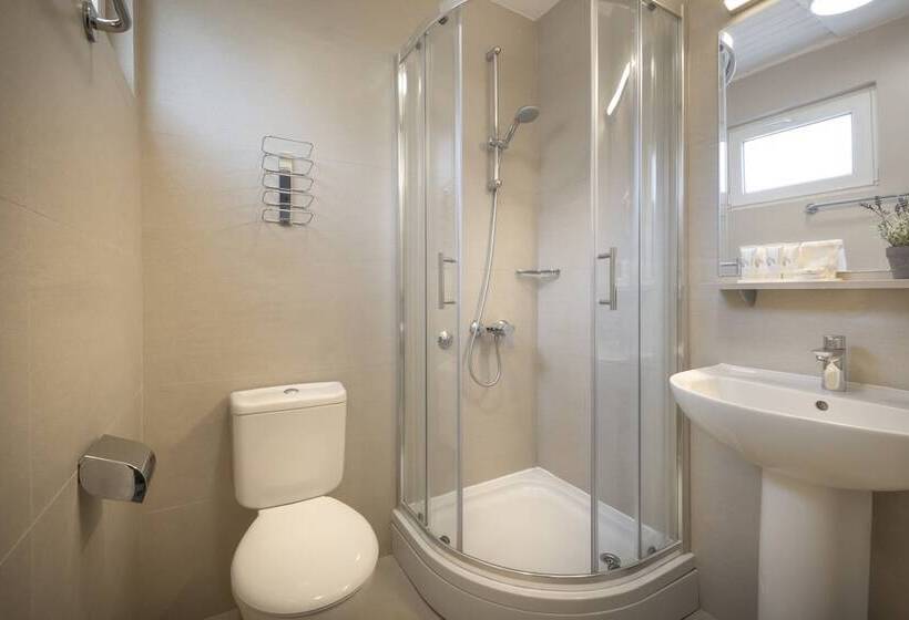 غرفة عائلية ذات إطلالة جانبية على البحر, Aminess Bellevue