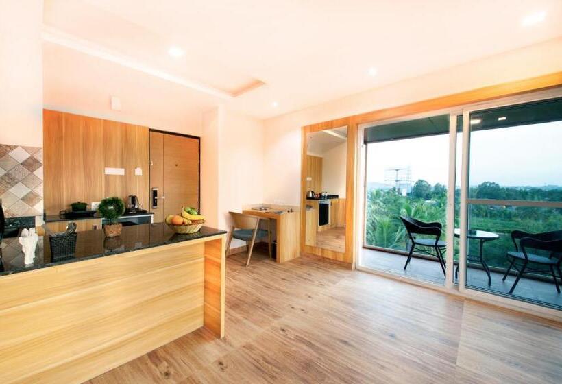 Люкс Повышенной Комфортности, Abm Boutique Hotel By Purple Cloud