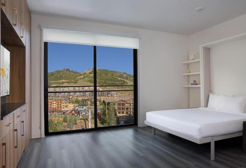 דירת חדר, Yotelpad Park City