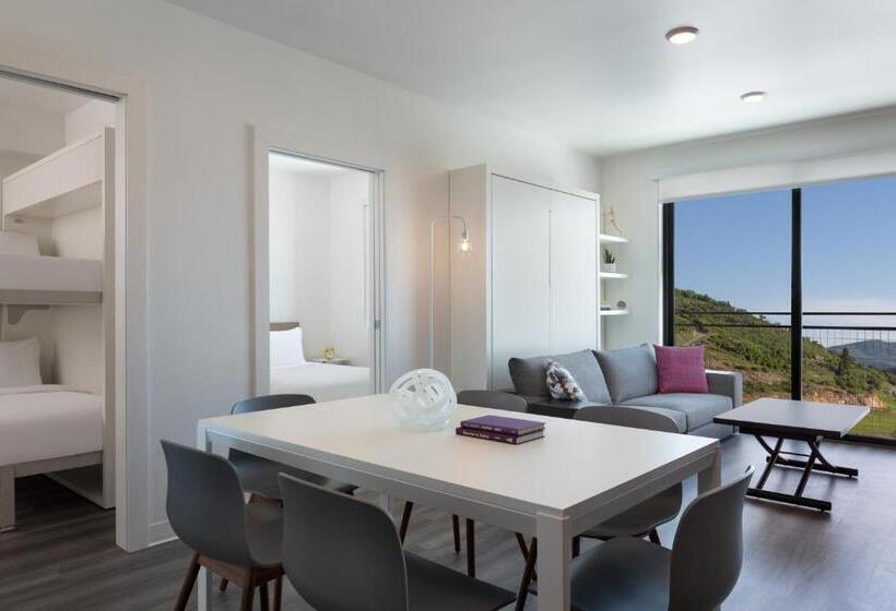 דירת שני חדרים, Yotelpad Park City