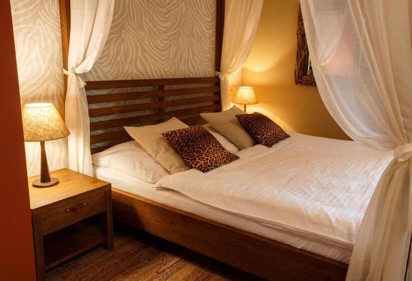 استودیوی لوکس, Vila Terra