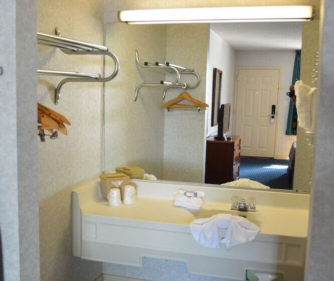 اتاق استاندارد با 2 تخت دوبل, Bluegrass Extended Stay