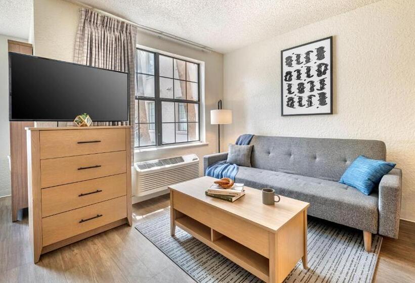 스탠다드 스튜디오, Intown Suites Extended Stay High Point Nc
