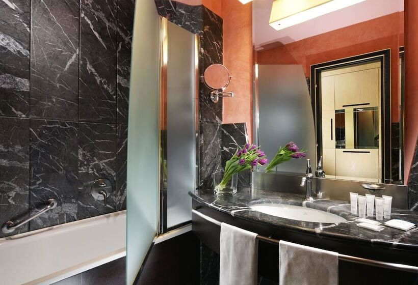 اتاق اجرایی, Unahotels Malpensa