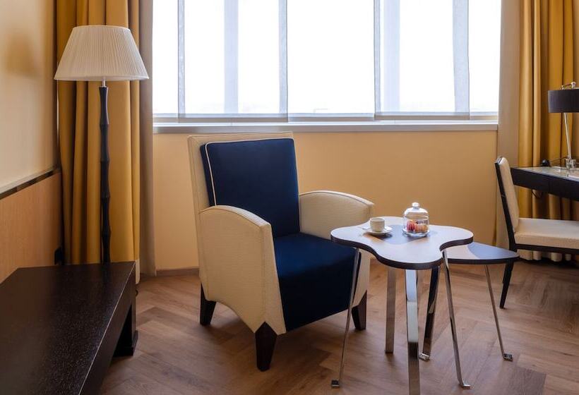 اتاق اجرایی, Unahotels Malpensa