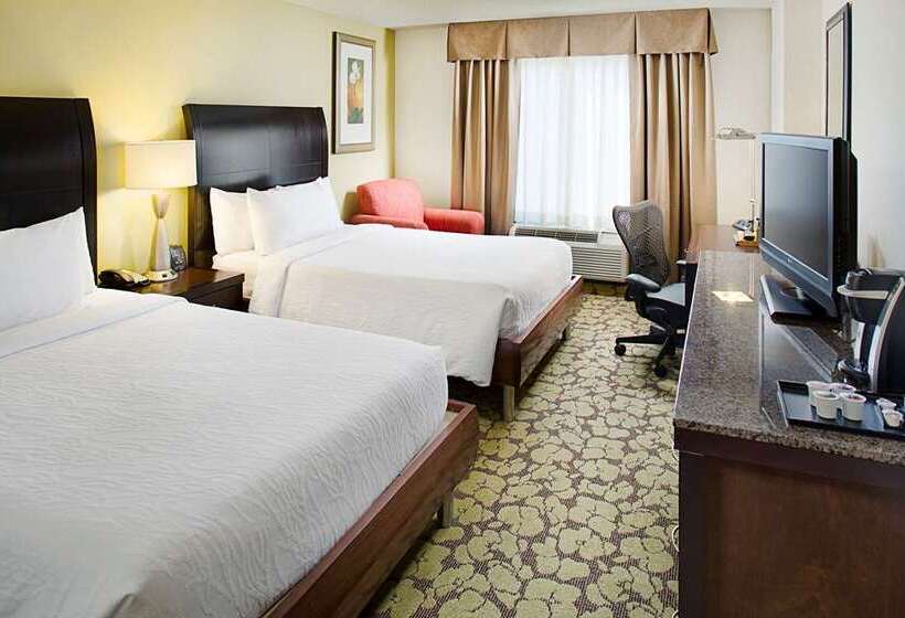 Standaardkamer met 2 Tweepersoonsbedden, The Chattanoogan Hotel, Curio Collection By Hilton