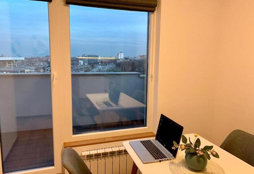 استودیو استاندارد با تراس, Gardenia Apartments