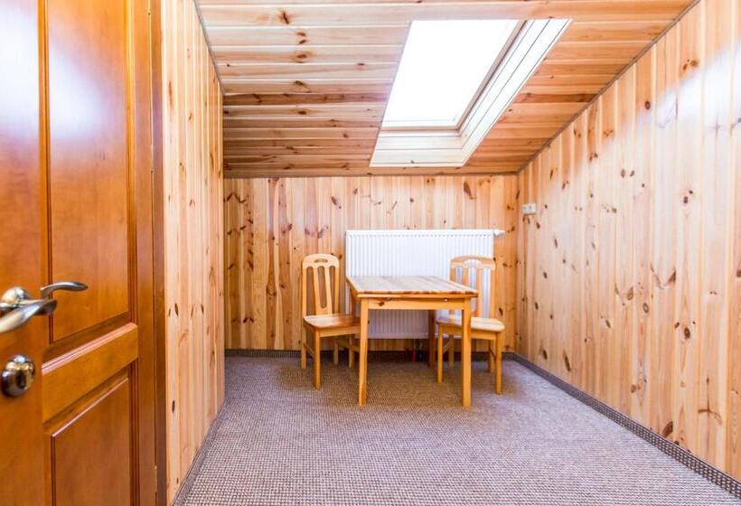Номер Superior, Atava Family House