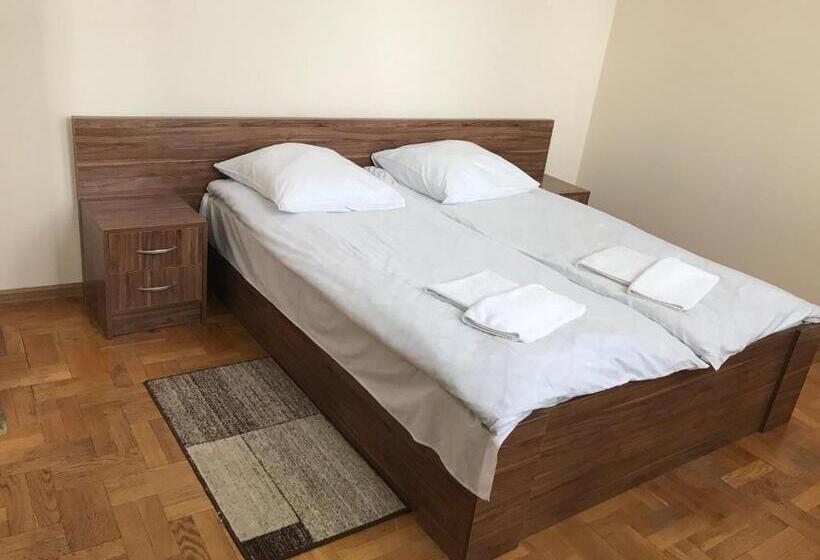 Люкс, Sofiivka
