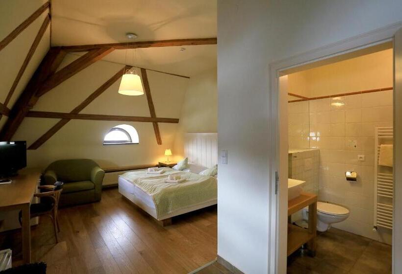 디럭스 룸, Resort Líšenský Dvůr