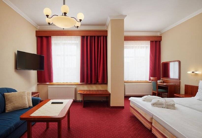 Полулюкс, Wellness Hotel Lužan
