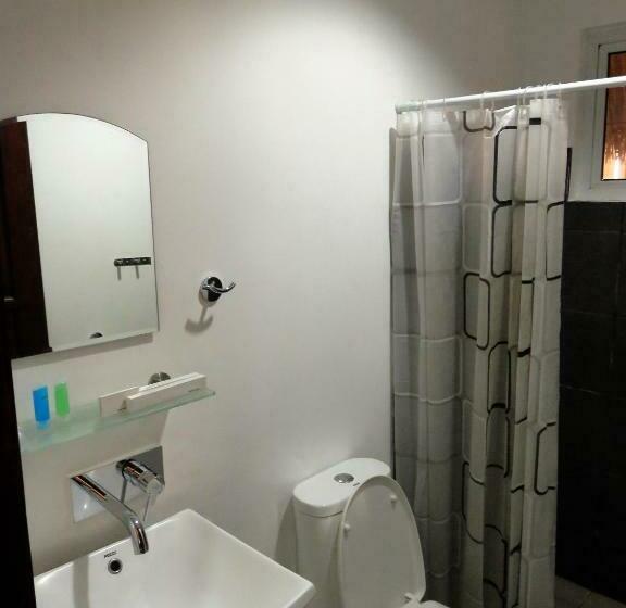 디럭스 룸 킹사이즈 침대, Kavs Beach Resort