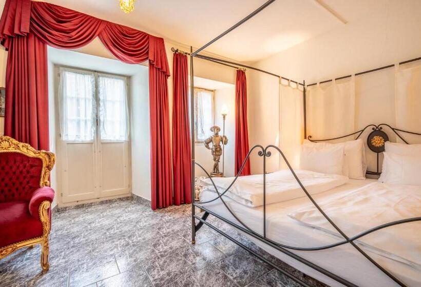 سوئیت با وان آب گرم, Altstadt Hotel Magic Luzern