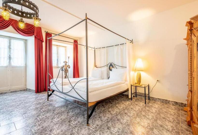 سوئیت با وان آب گرم, Altstadt Hotel Magic Luzern