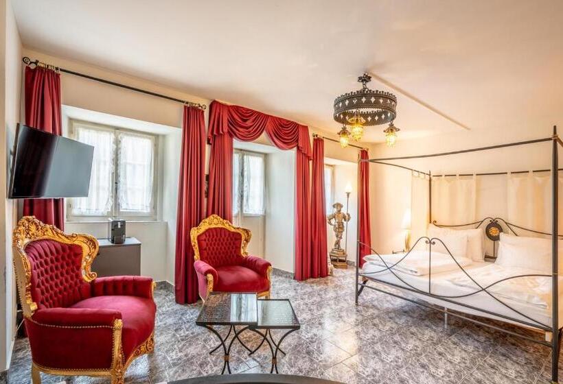 سوئیت با وان آب گرم, Altstadt Hotel Magic Luzern