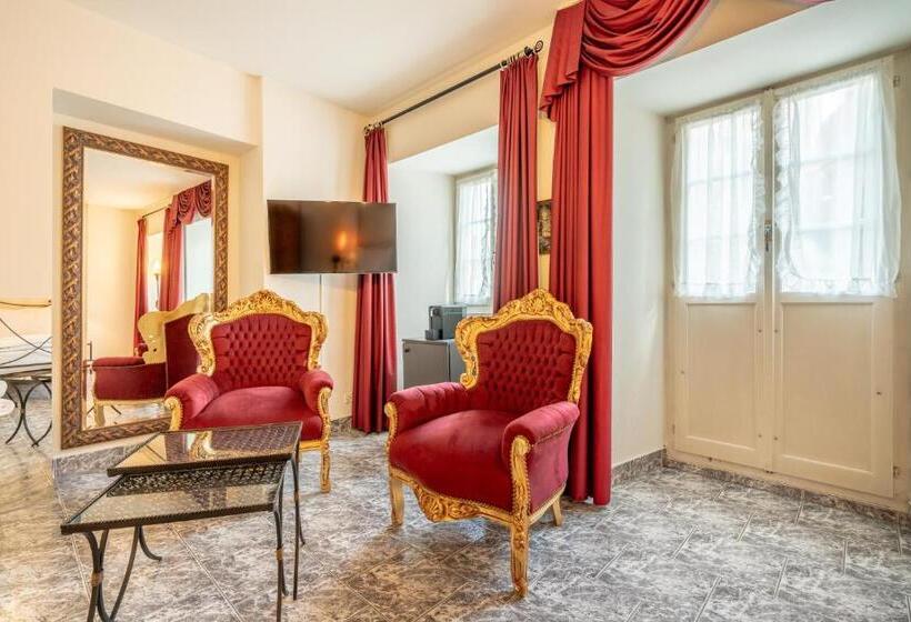 سوئیت با وان آب گرم, Altstadt Hotel Magic Luzern