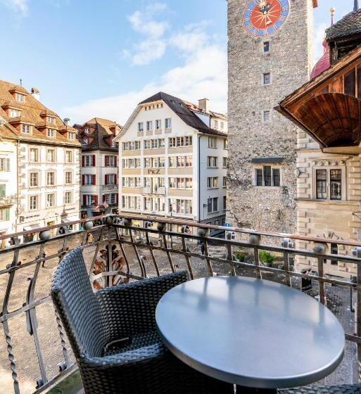 سوئیت با وان آب گرم, Altstadt Hotel Magic Luzern