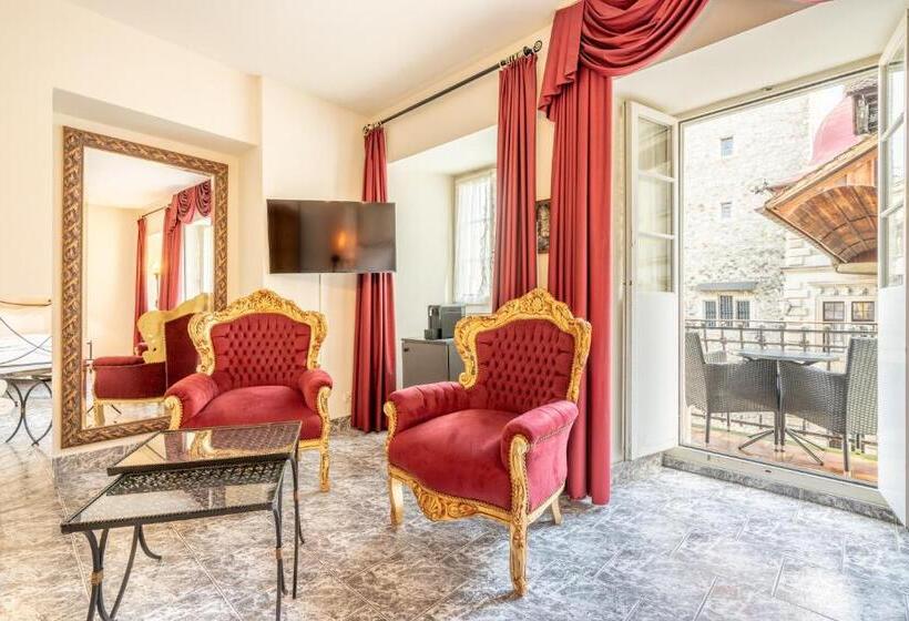 سوئیت با وان آب گرم, Altstadt Hotel Magic Luzern