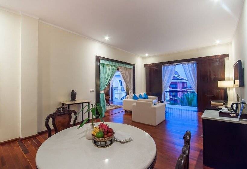 سوییت, Lotus Blanc Resort