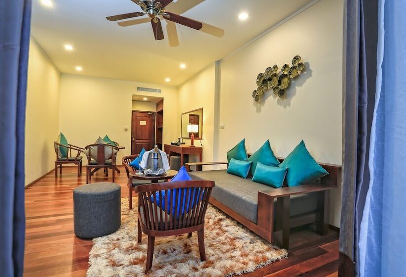 سوییت, Lotus Blanc Resort