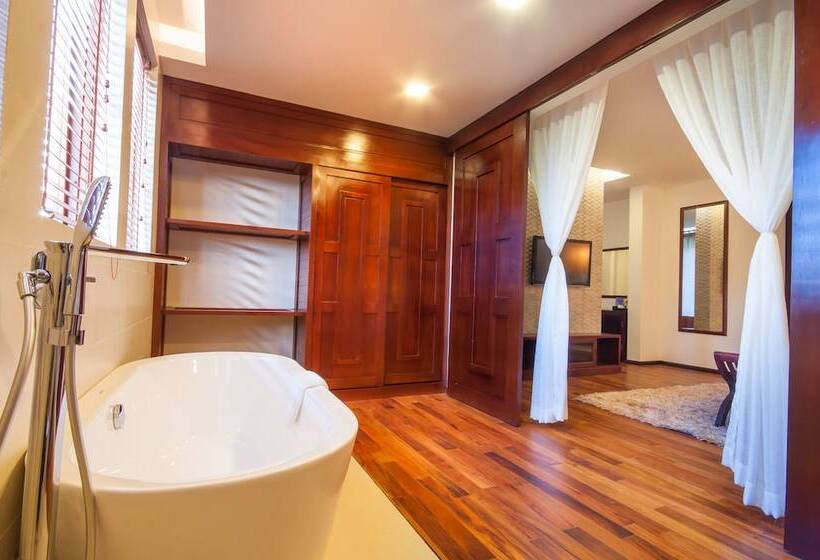 سوییت, Lotus Blanc Resort