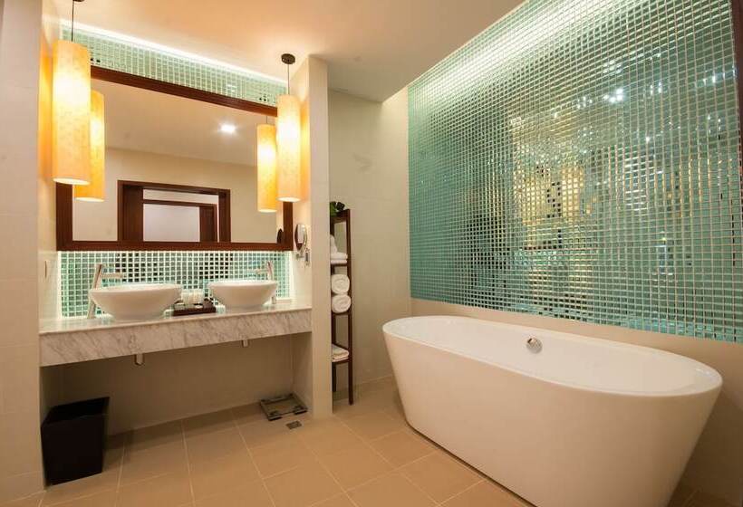 سوییت, Lotus Blanc Resort