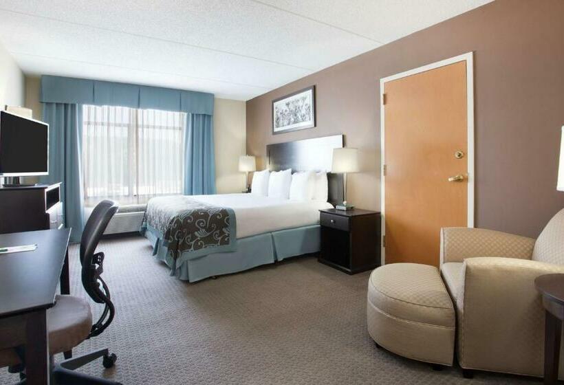 Люкс Deluxe Кровать Кинг, Wingate By Wyndham Garner/raleigh South