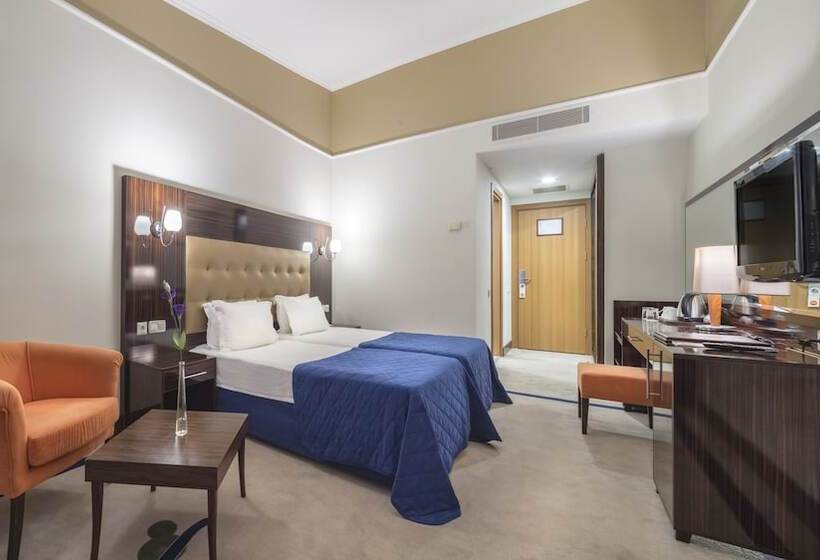 Номер Клуб, Pine Beach Belek